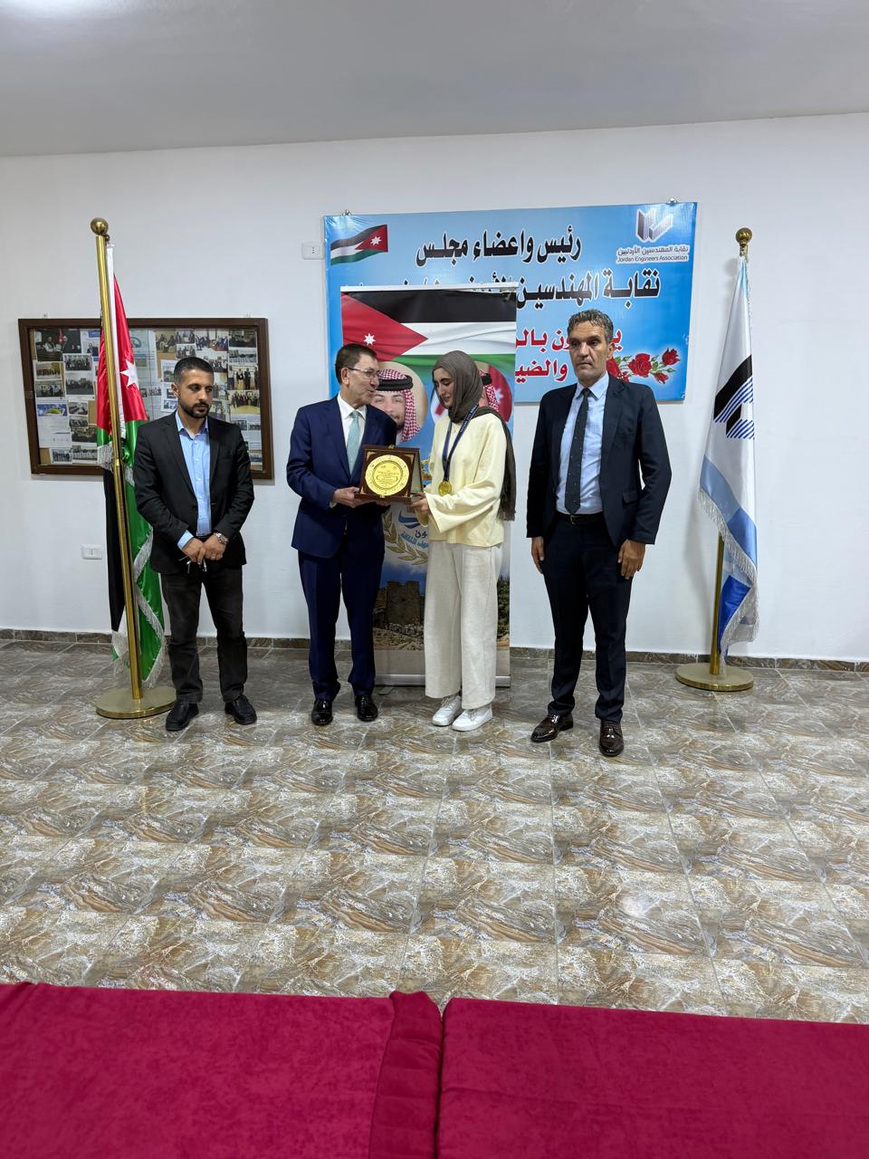 Madar Al-Saa Images 0.8566183597036006