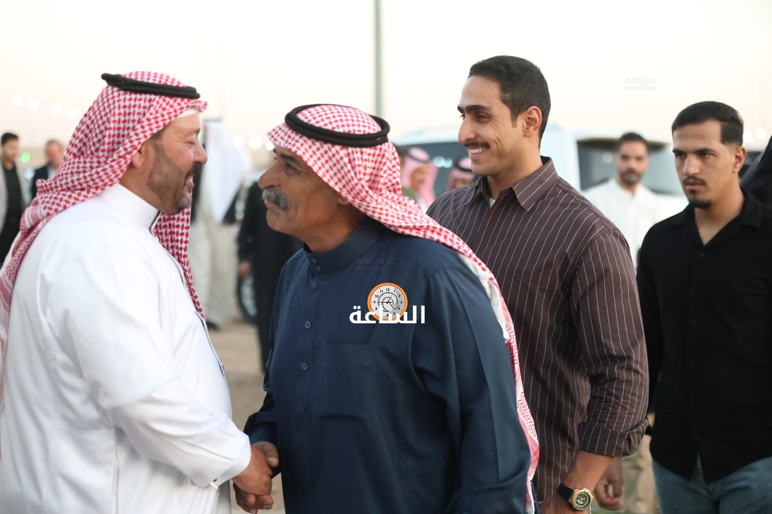 Madar Al-Saa Images 0.4124774218127468