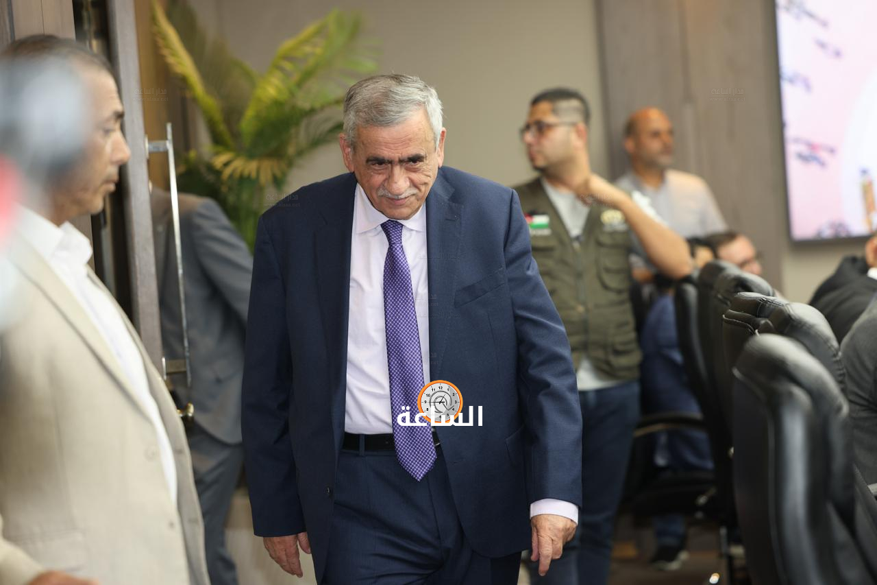 Madar Al-Saa Images 0.34983590341693616