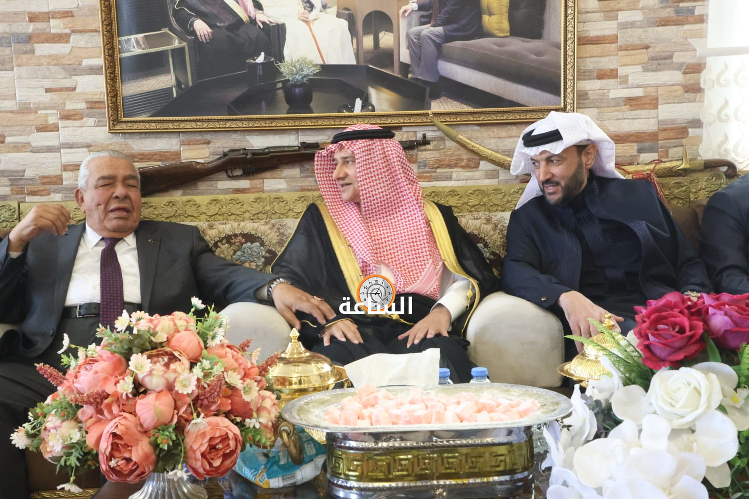 Madar Al-Saa Images 0.6097266148659201