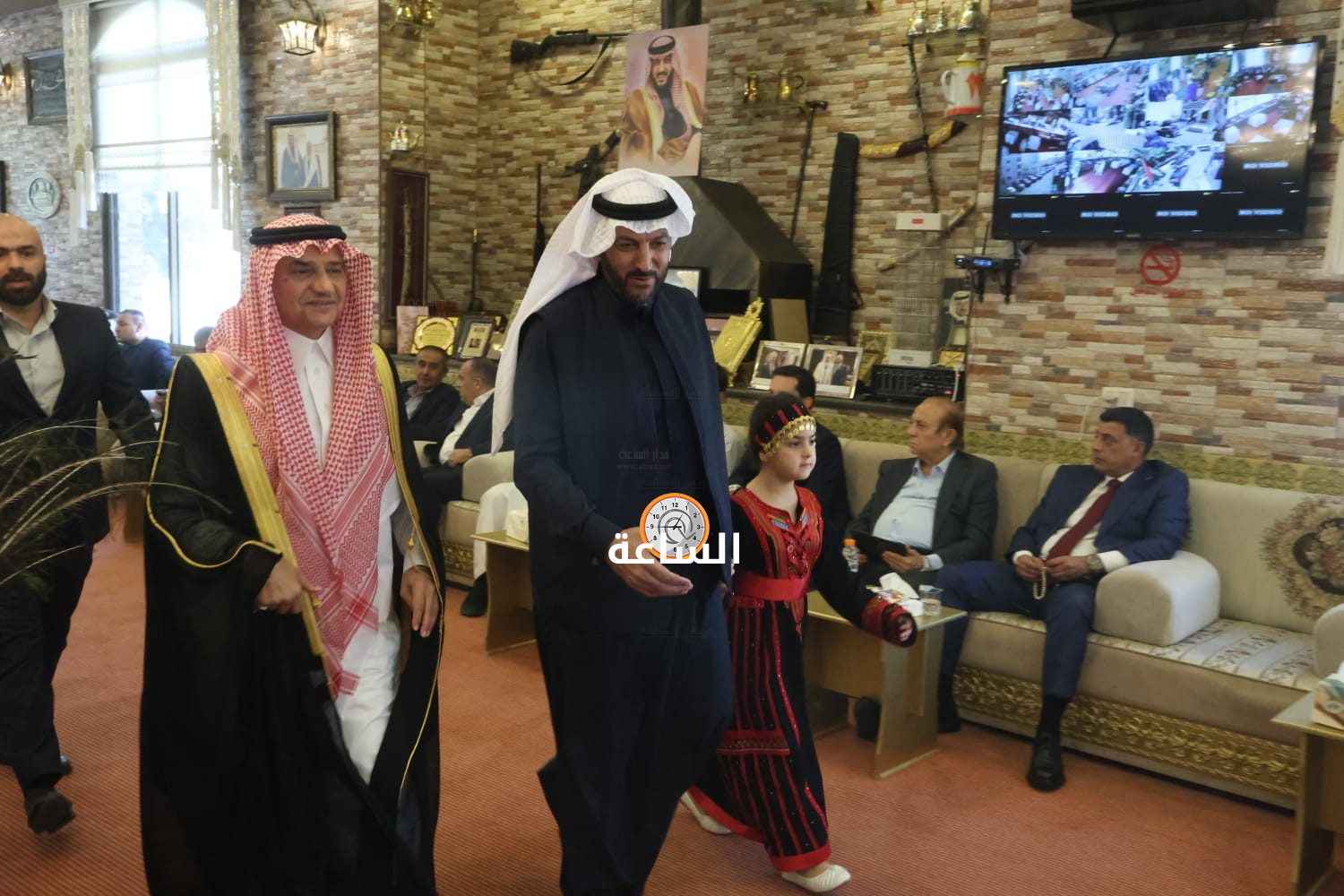 Madar Al-Saa Images 0.4911759087645944