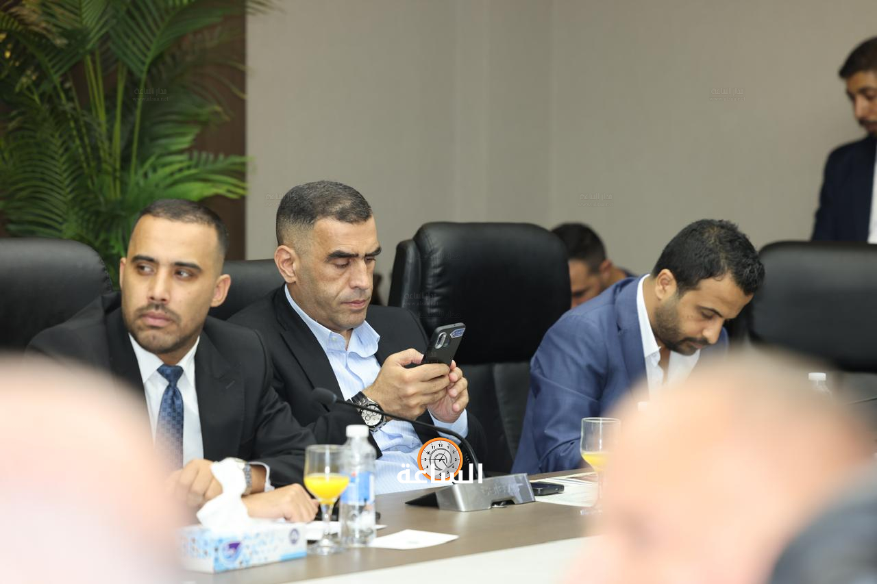 Madar Al-Saa Images 0.24191109613737993