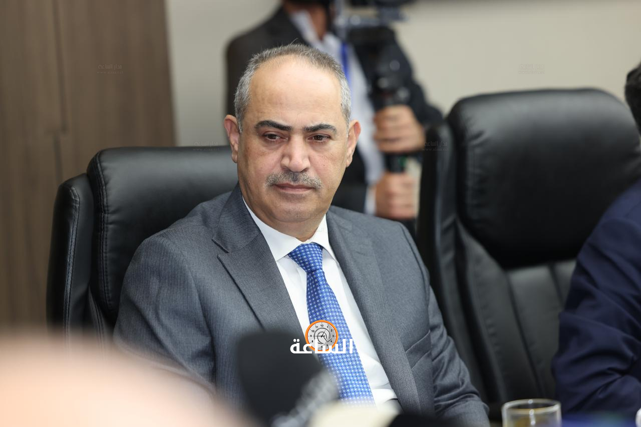 Madar Al-Saa Images 0.0431222337189493