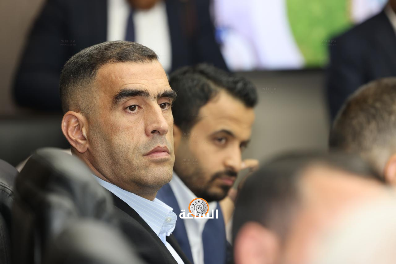 Madar Al-Saa Images 0.20160676449152526
