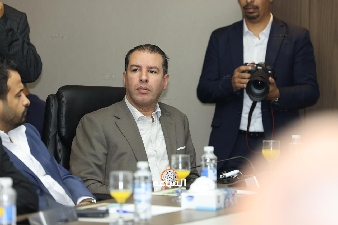 Madar Al-Saa Images 0.7393446397089545