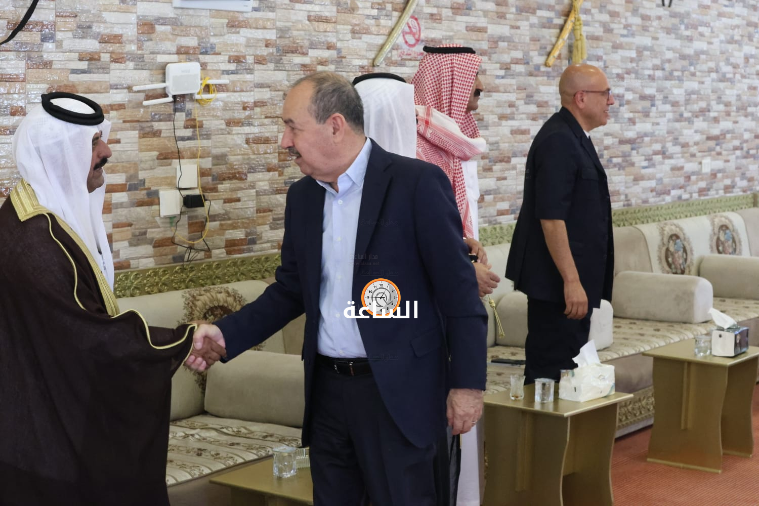 Madar Al-Saa Images 0.6457627759241552