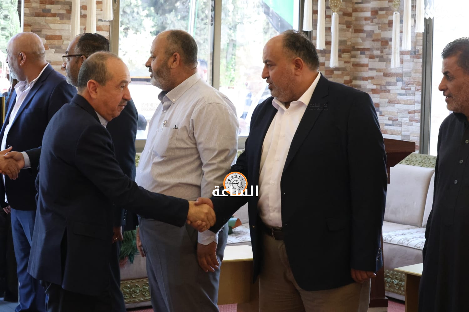 Madar Al-Saa Images 0.6356213286375827