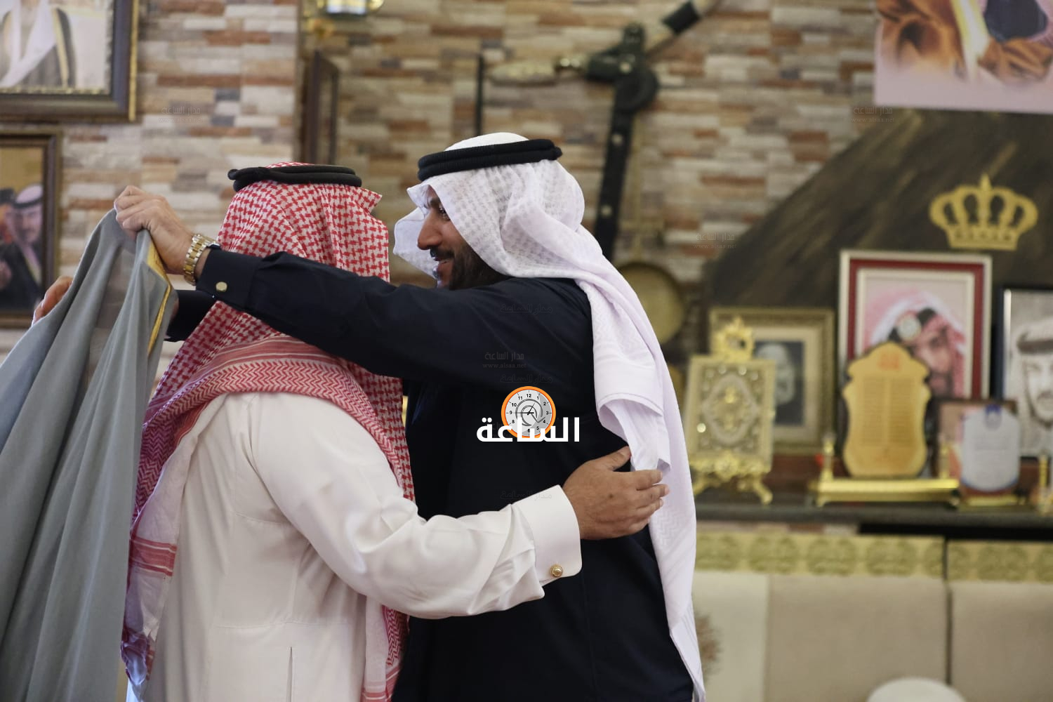 Madar Al-Saa Images 0.6127824115122438