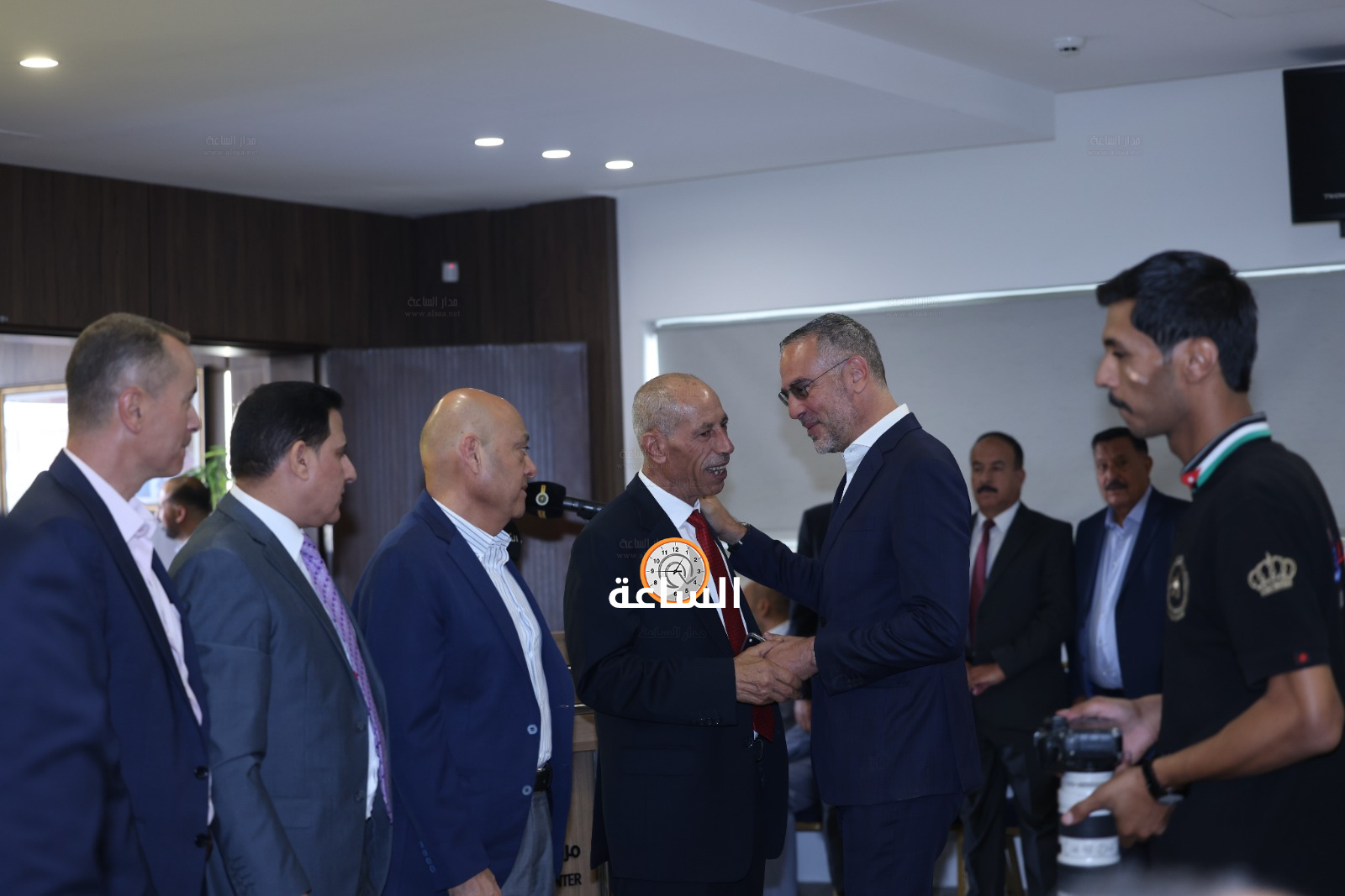 Madar Al-Saa Images 0.19827692431906596