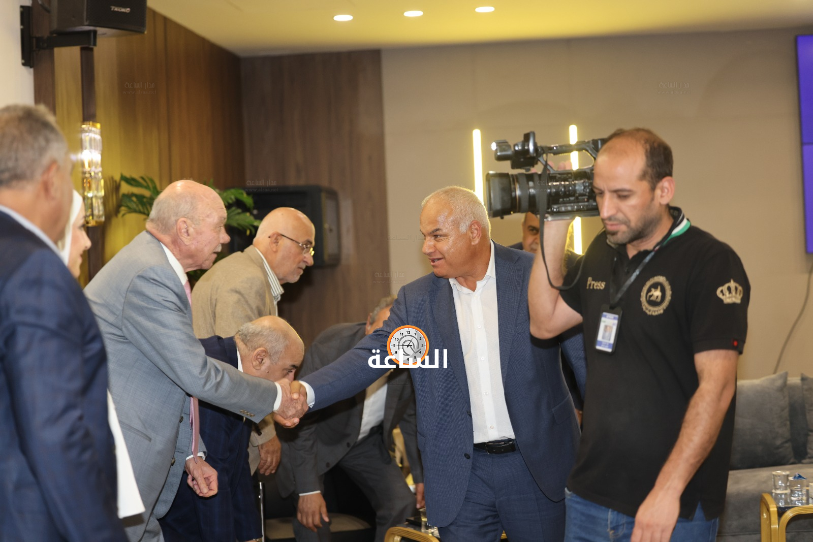 Madar Al-Saa Images 0.1597668116672578