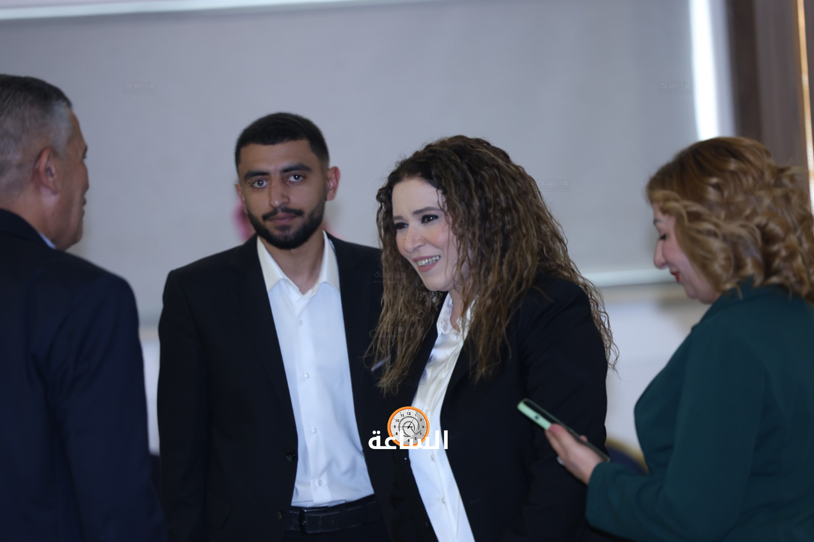 Madar Al-Saa Images 0.745834015705278