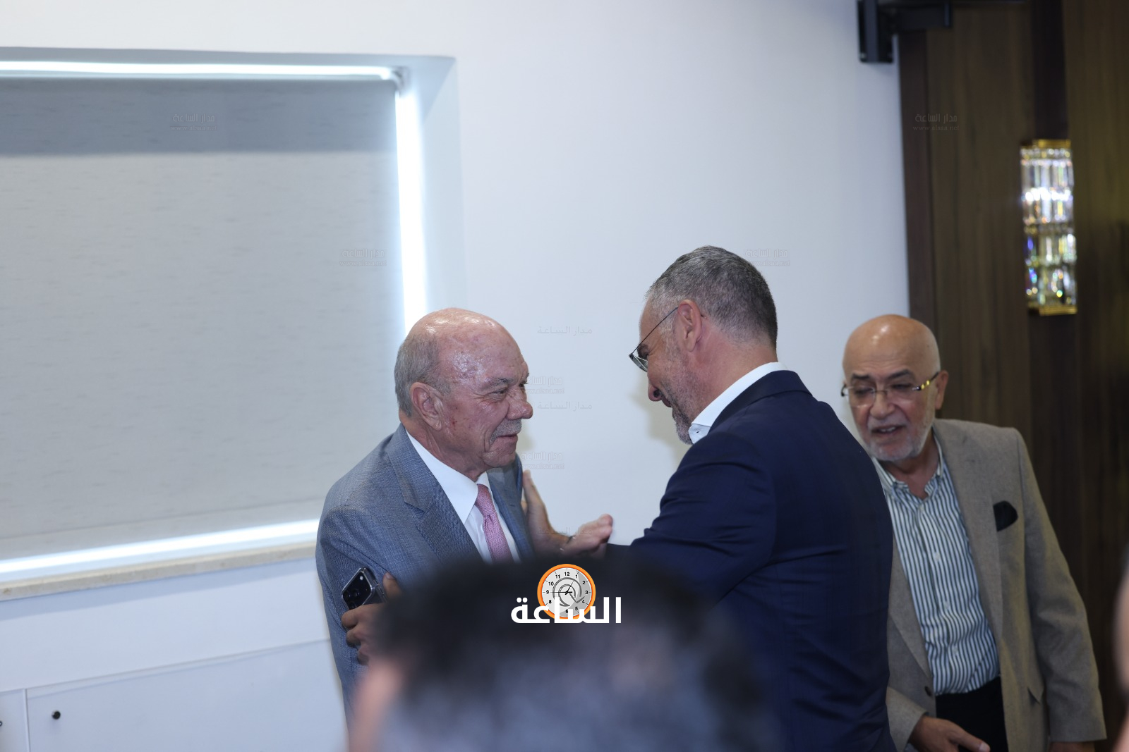 Madar Al-Saa Images 0.18361053316098386