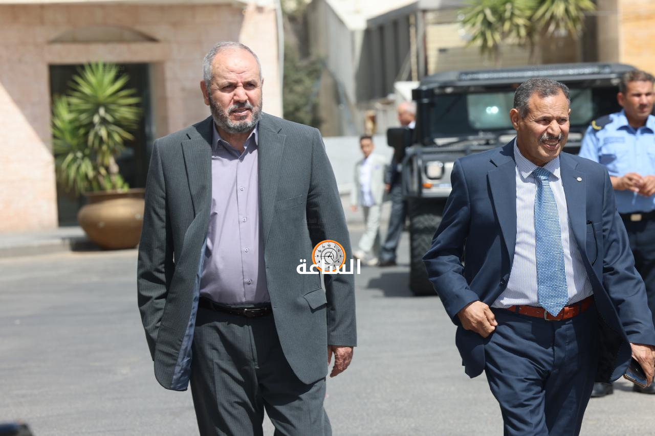 Madar Al-Saa Images 0.7057271623778243