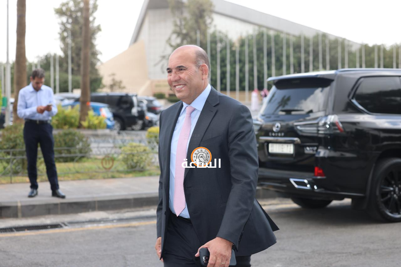 Madar Al-Saa Images 0.2267042918625427
