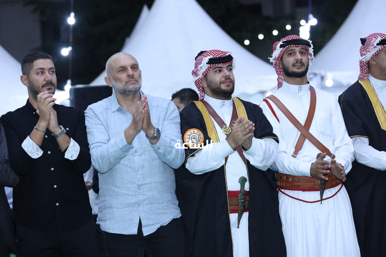 Madar Al-Saa Images 0.02049909152687146