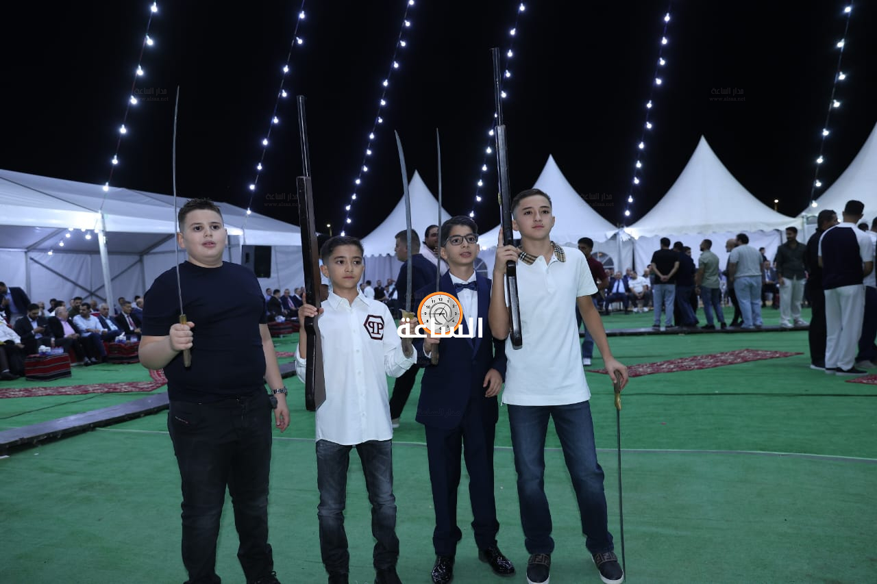 Madar Al-Saa Images 0.7791043162047631