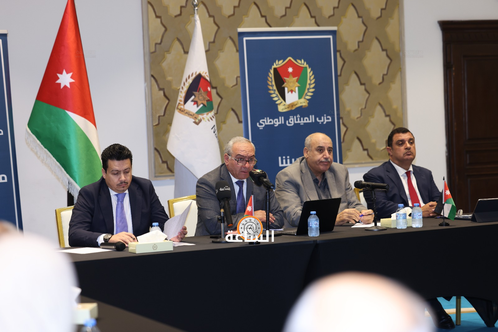 Madar Al-Saa Images 0.3505251156968241