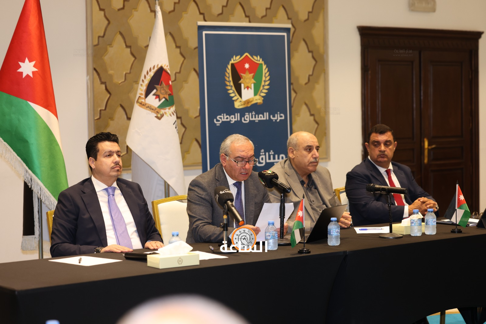 Madar Al-Saa Images 0.1736075273334654