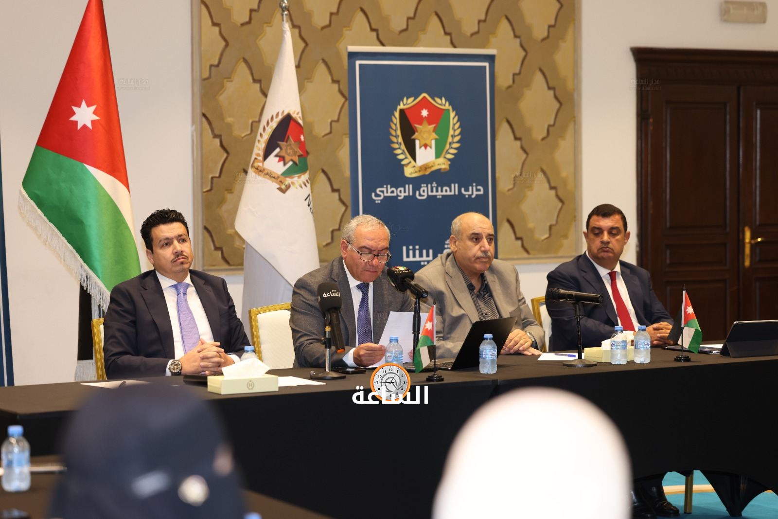 Madar Al-Saa Images 0.06593235861514812