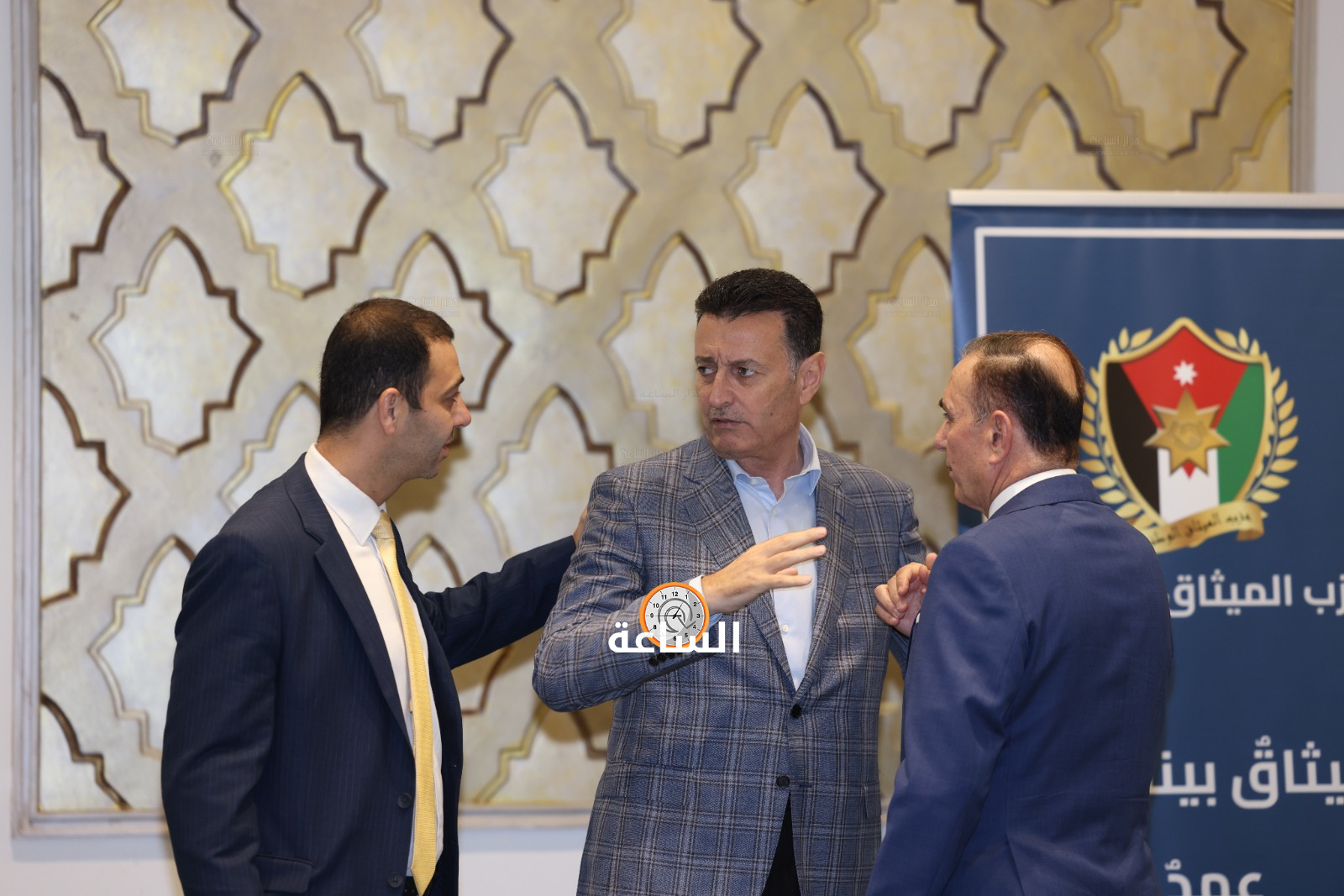 Madar Al-Saa Images 0.8447175127494359
