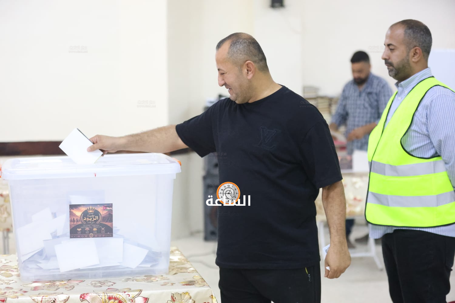 Madar Al-Saa Images 0.029240021342211042