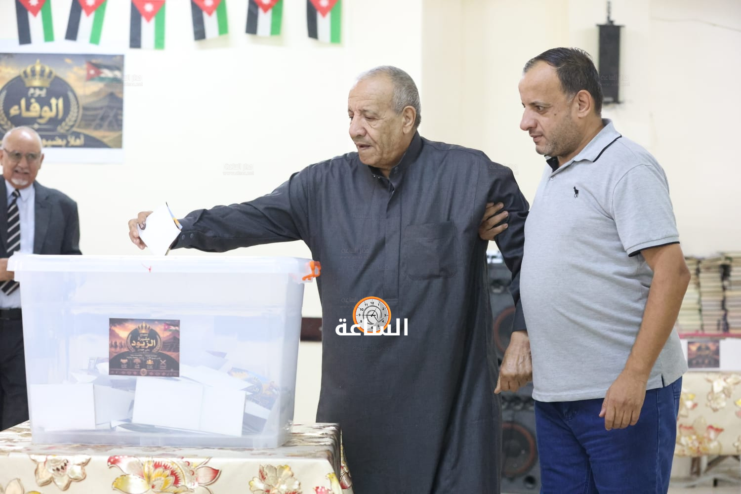 Madar Al-Saa Images 0.5736276995042563