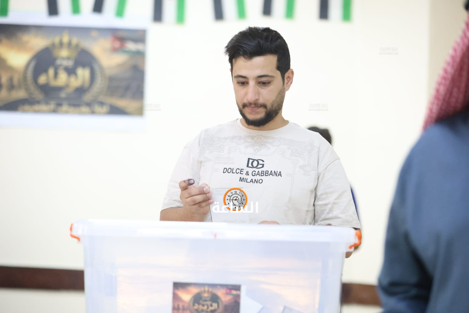 Madar Al-Saa Images 0.41510585239659425