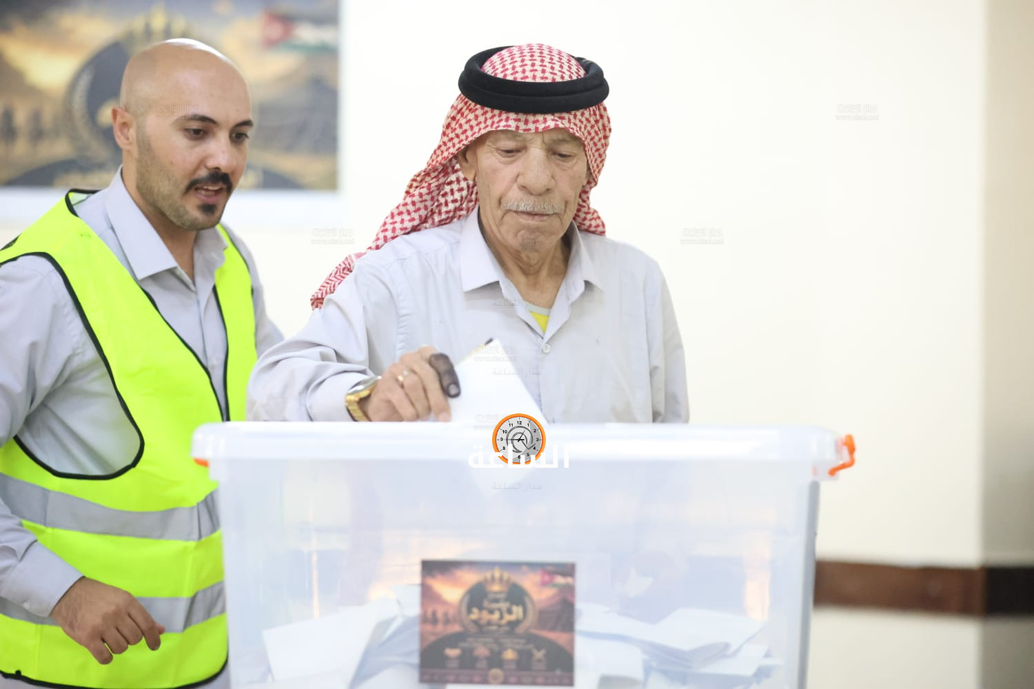 Madar Al-Saa Images 0.15651211318516878