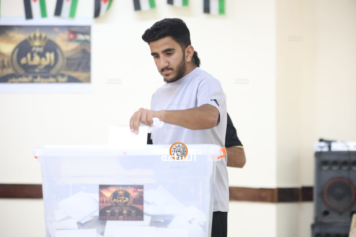 Madar Al-Saa Images 0.6567894553176238