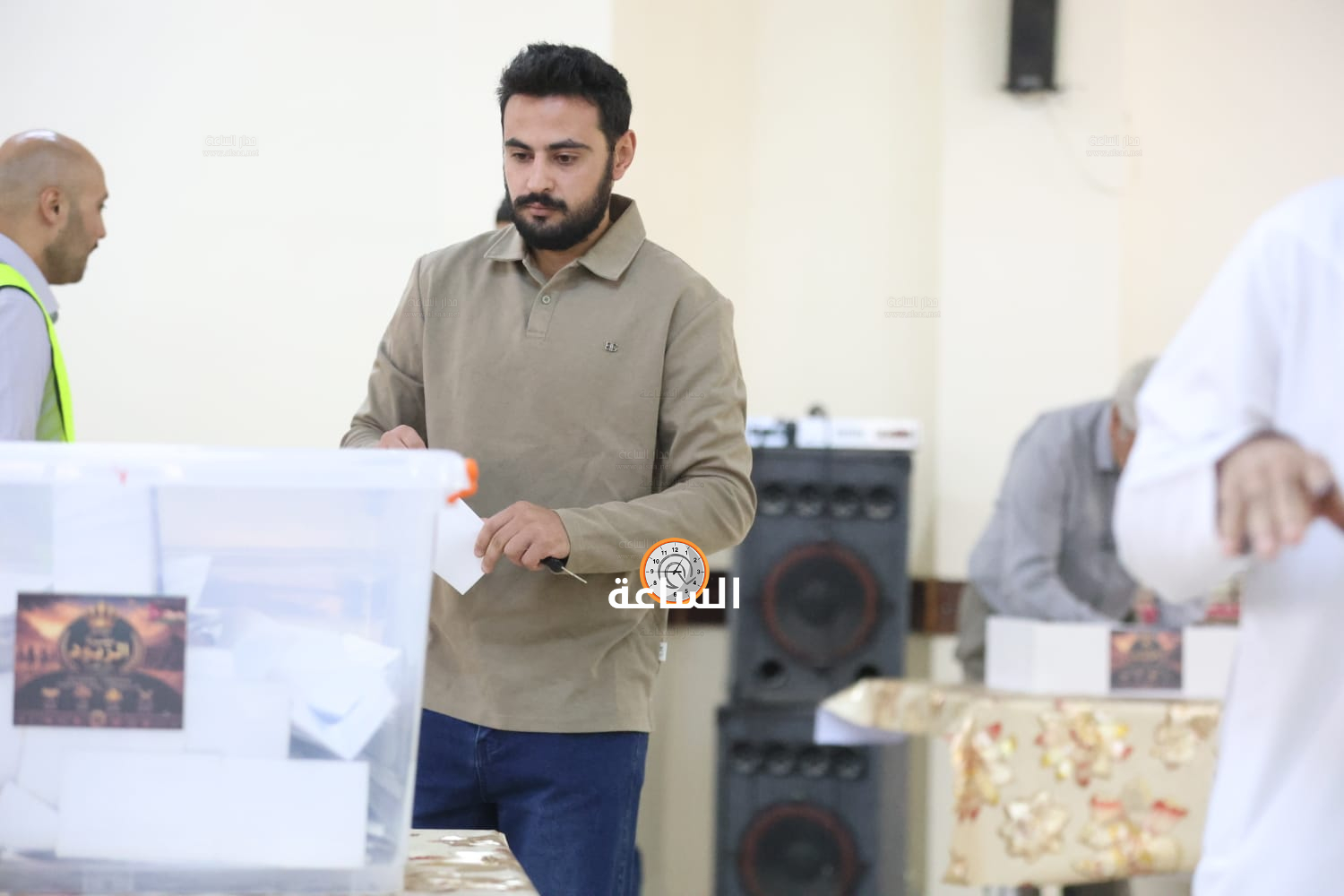 Madar Al-Saa Images 0.1666238195717904