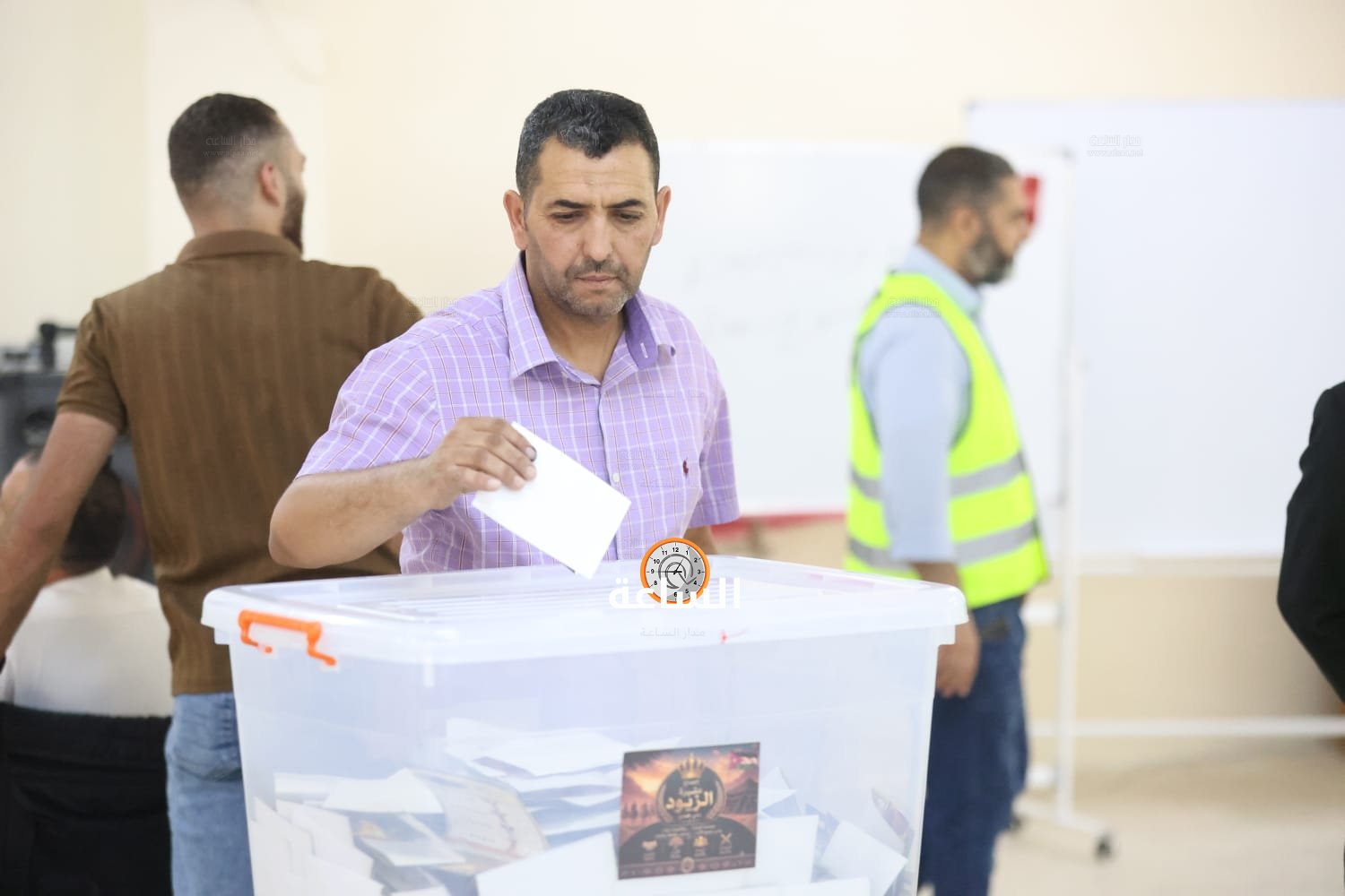 Madar Al-Saa Images 0.9747729546444827