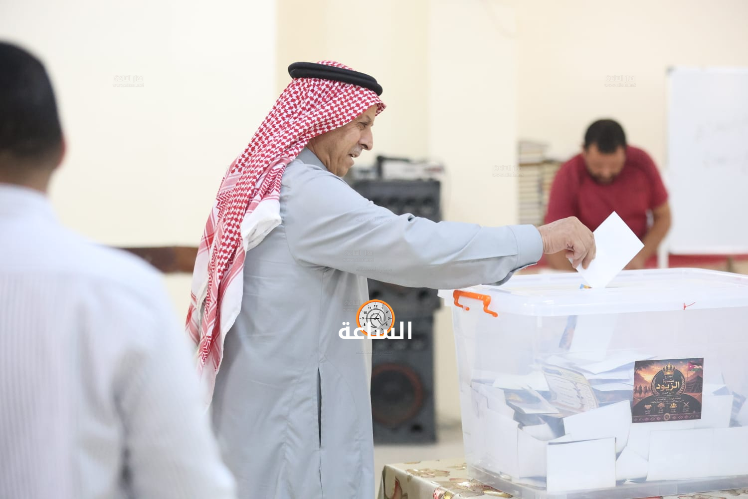 Madar Al-Saa Images 0.44165641816696055