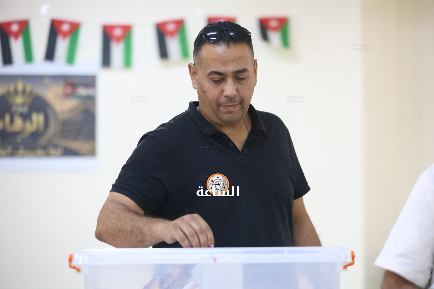 Madar Al-Saa Images 0.03981210650802203