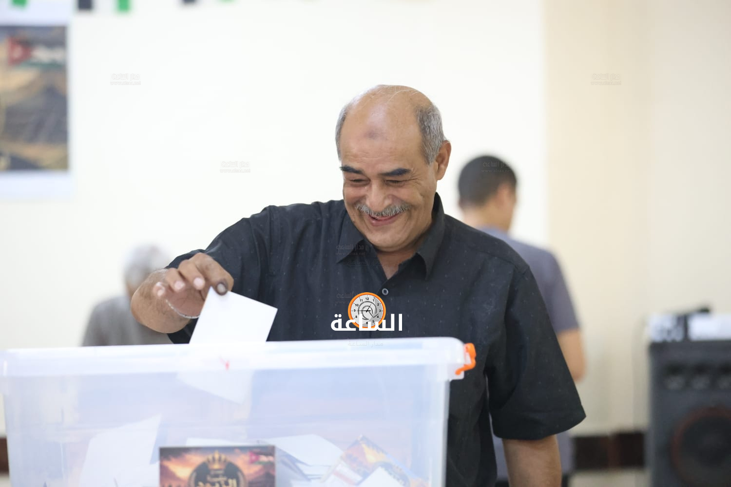 Madar Al-Saa Images 0.25456916414708464