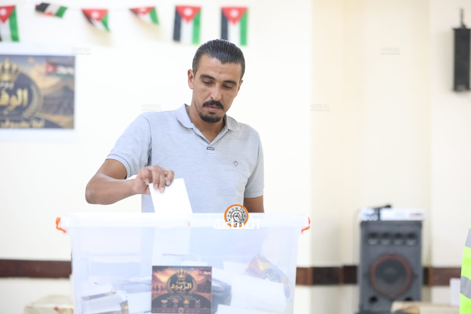 Madar Al-Saa Images 0.5152637891532275