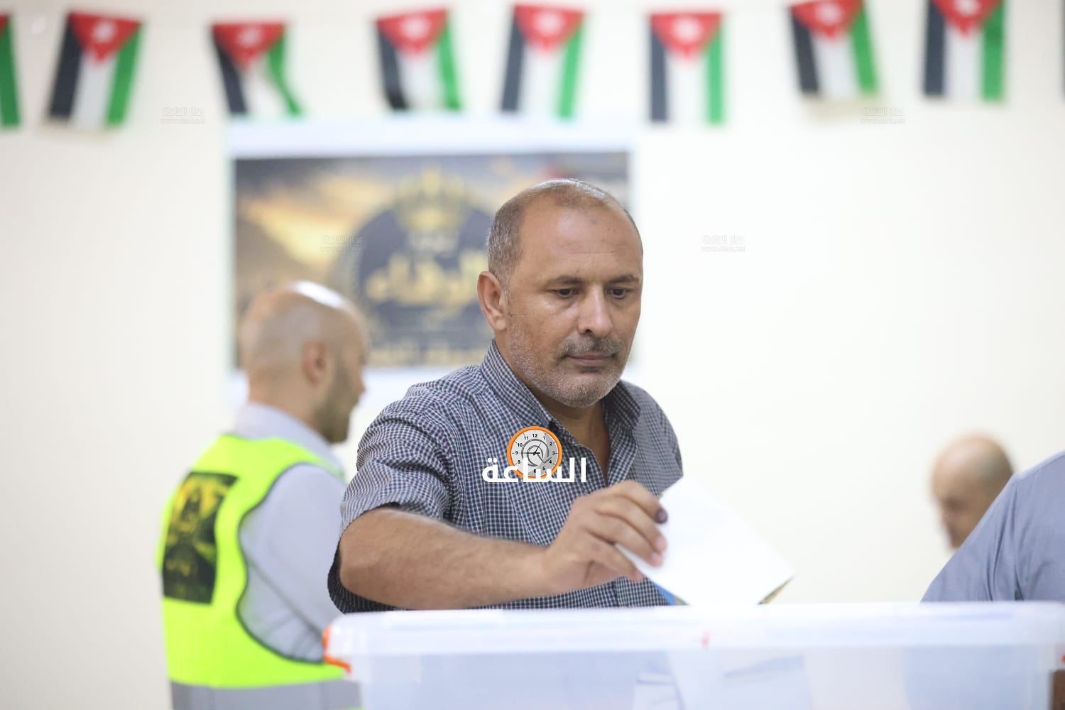 Madar Al-Saa Images 0.5205356974864226