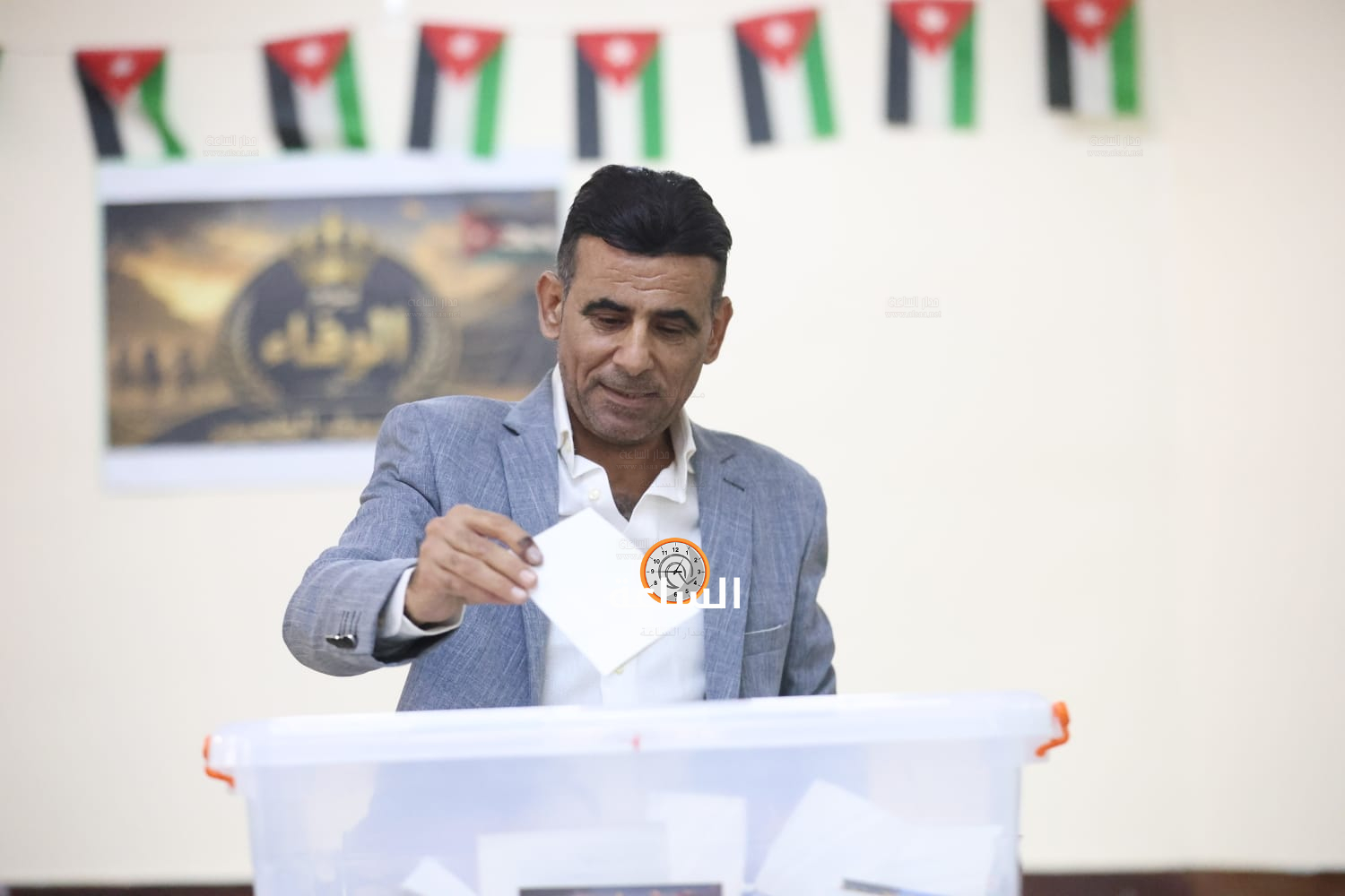 Madar Al-Saa Images 0.5226668933213018