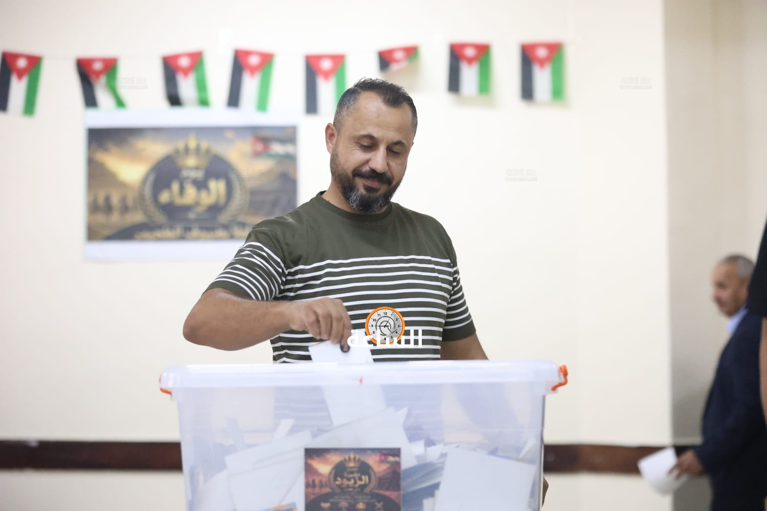 Madar Al-Saa Images 0.38001719922658994