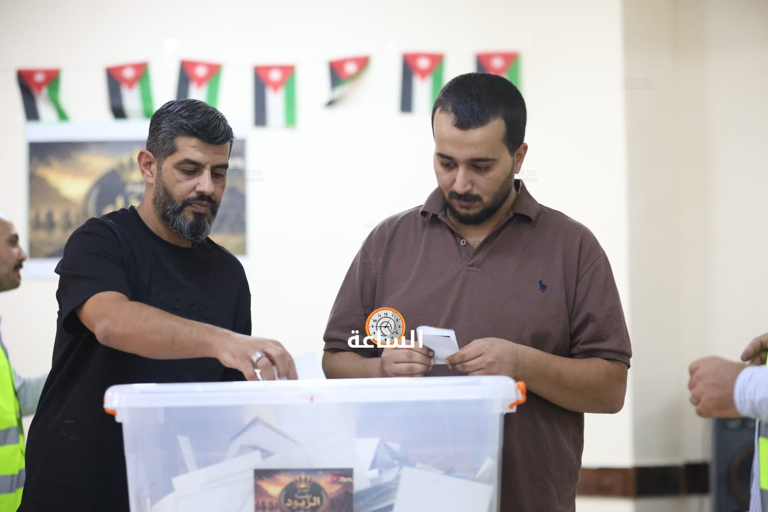 Madar Al-Saa Images 0.18429616841842866
