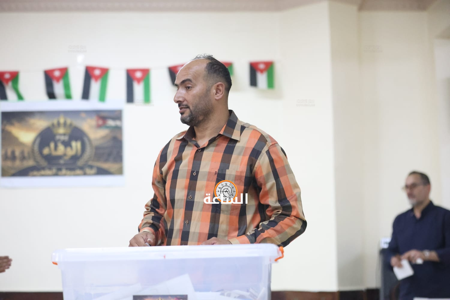 Madar Al-Saa Images 0.8198615131376759
