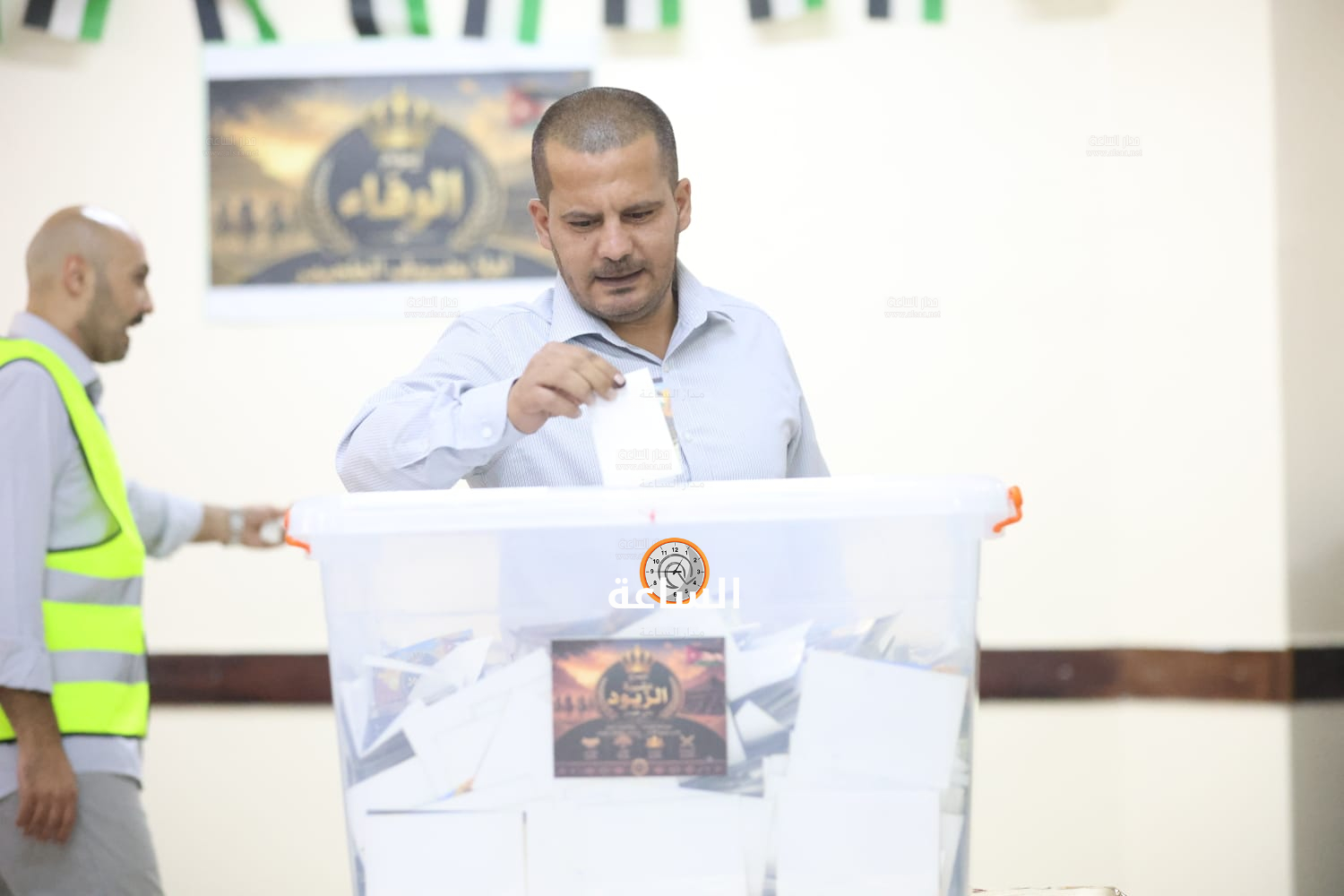 Madar Al-Saa Images 0.6515972618128664