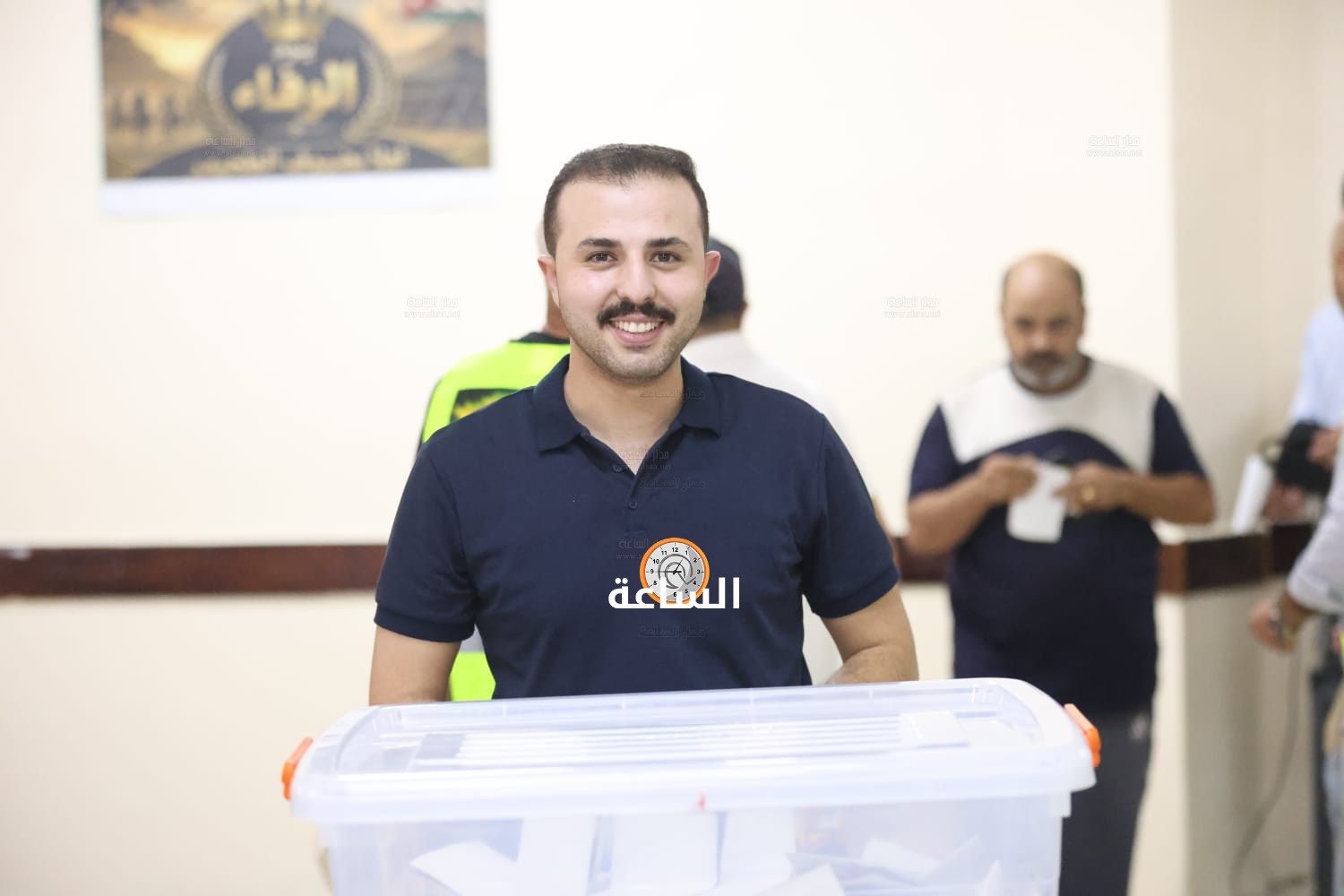 Madar Al-Saa Images 0.17540170547607137