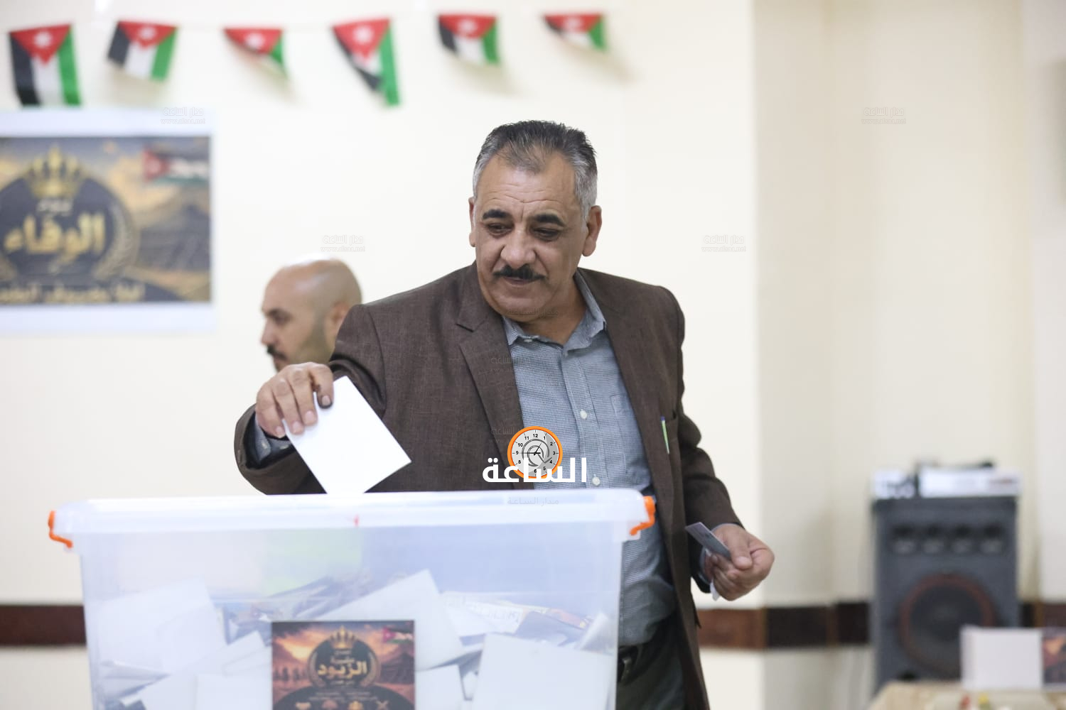 Madar Al-Saa Images 0.8788010858817502