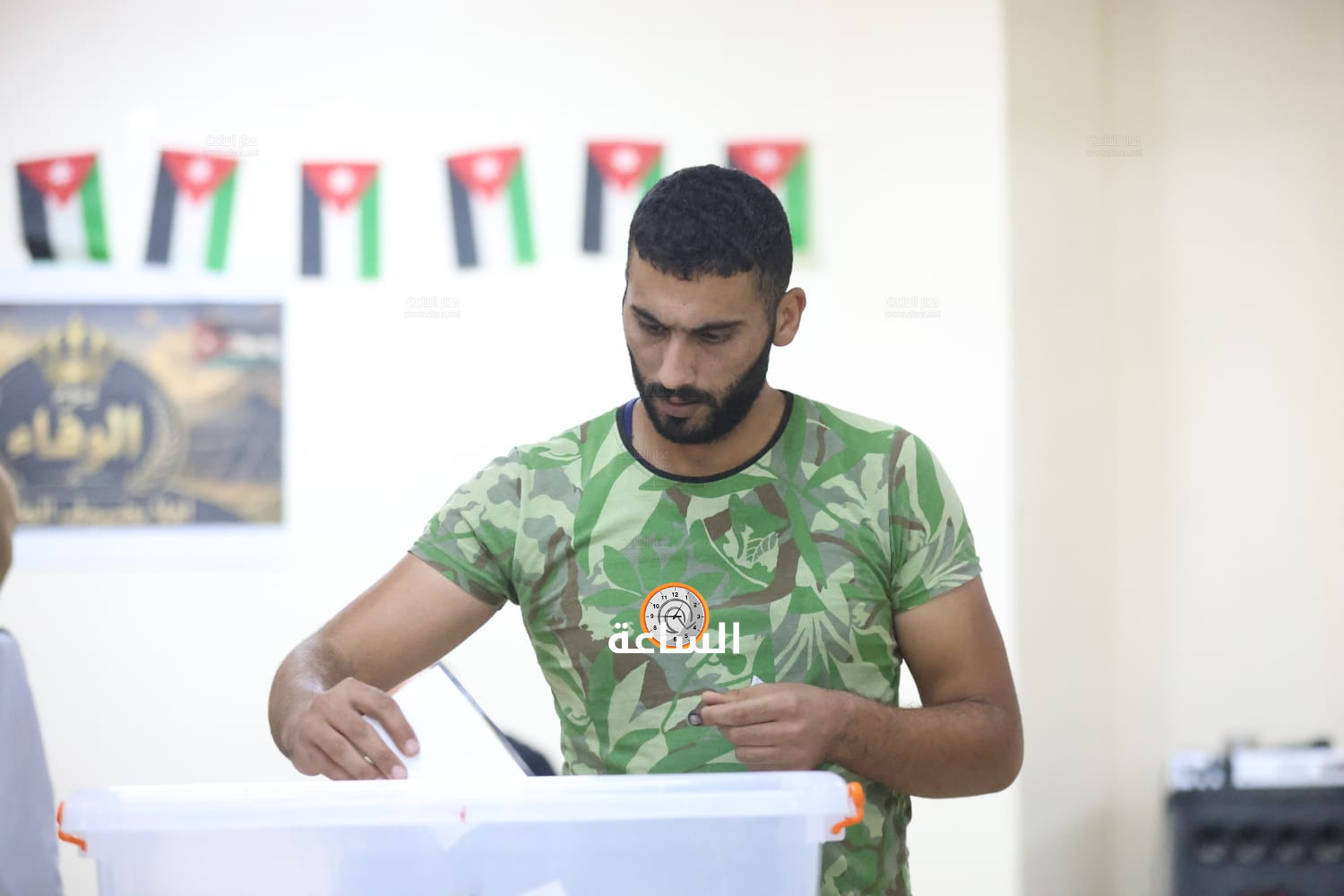 Madar Al-Saa Images 0.5604542170635597