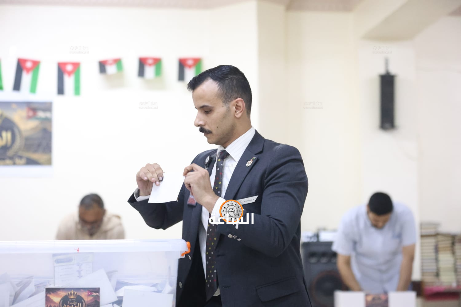 Madar Al-Saa Images 0.16491165697419274