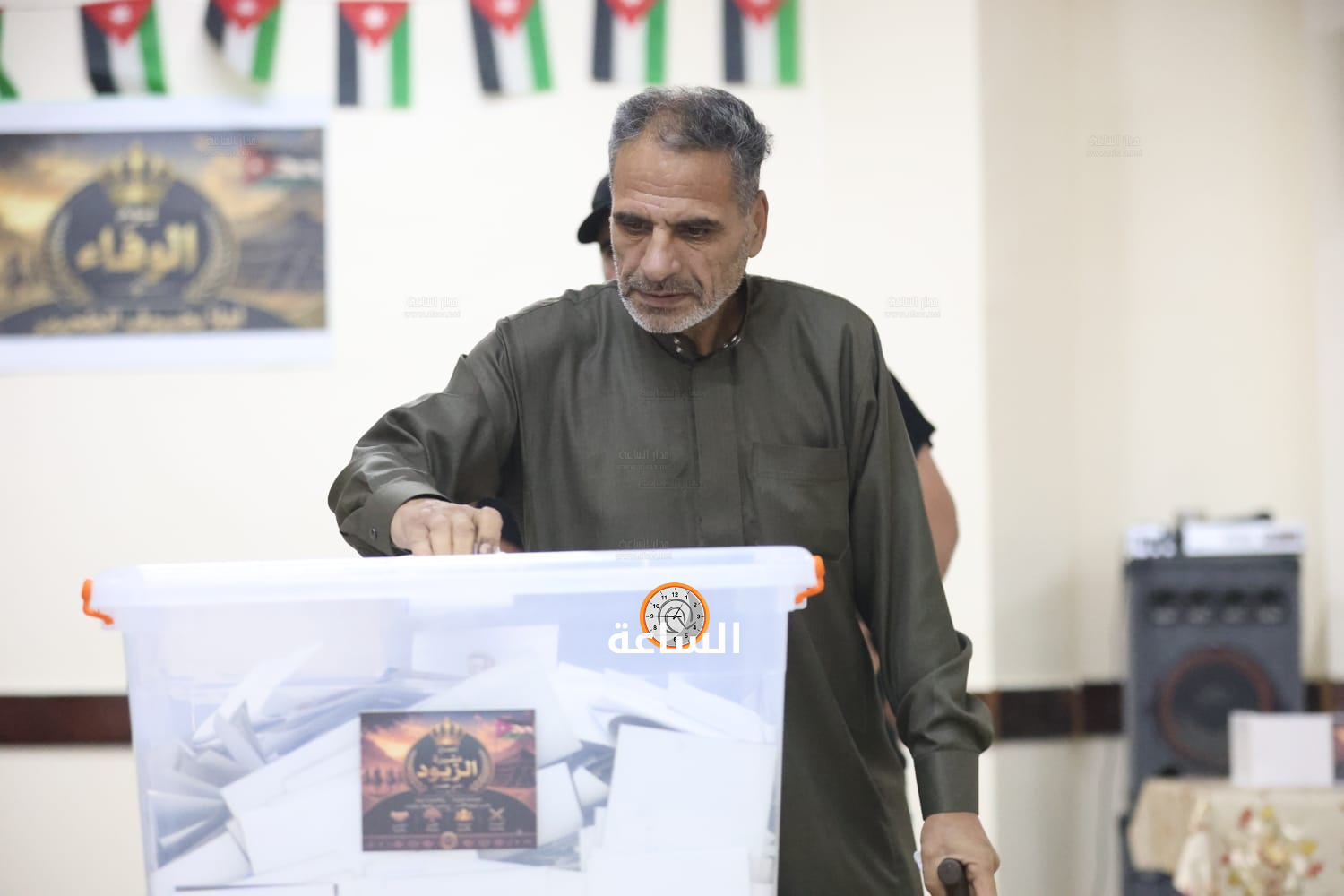 Madar Al-Saa Images 0.35084056251001816