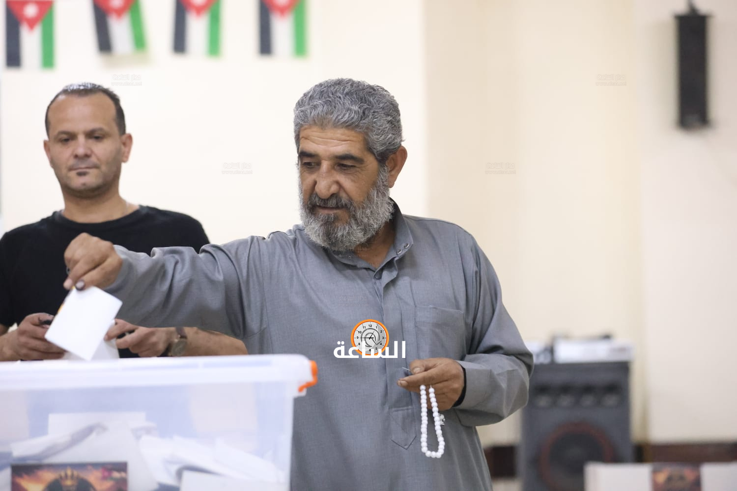 Madar Al-Saa Images 0.4514690698878522