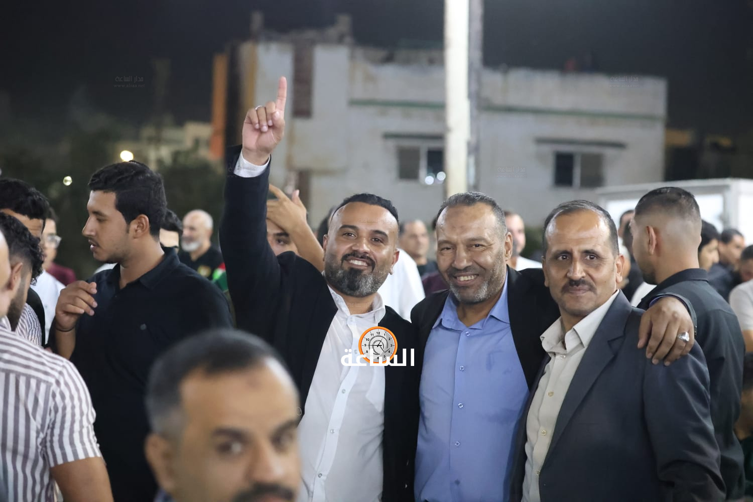 Madar Al-Saa Images 0.518779073810714