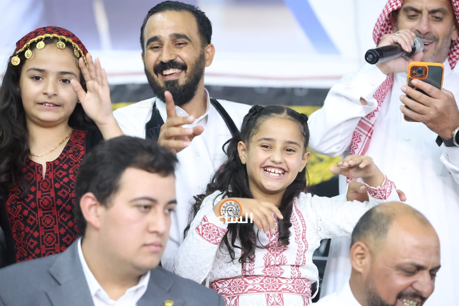 Madar Al-Saa Images 0.258094037294607