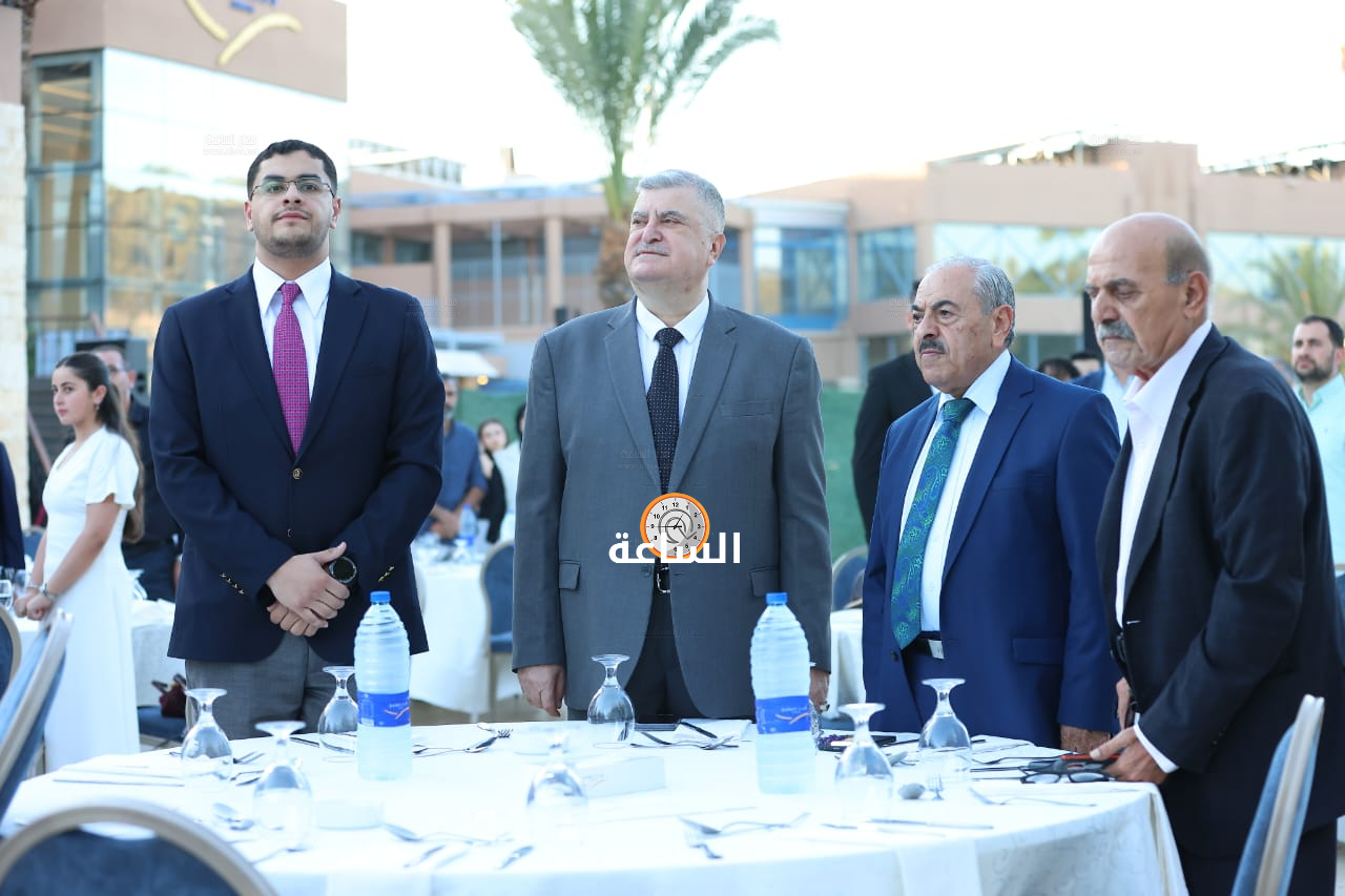 Madar Al-Saa Images 0.8496049267507889